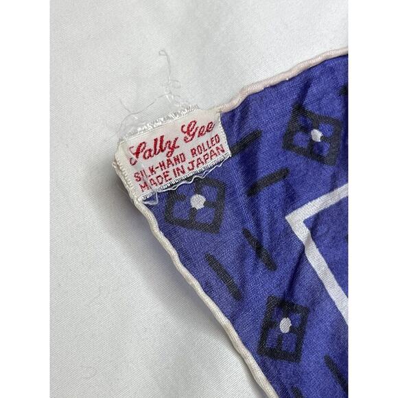 Sally Lee 50s 60s Silk Hand Rolled Japan 16"‎ x 17" Vintage Handkerchief Hankie - Picture 4 of 6